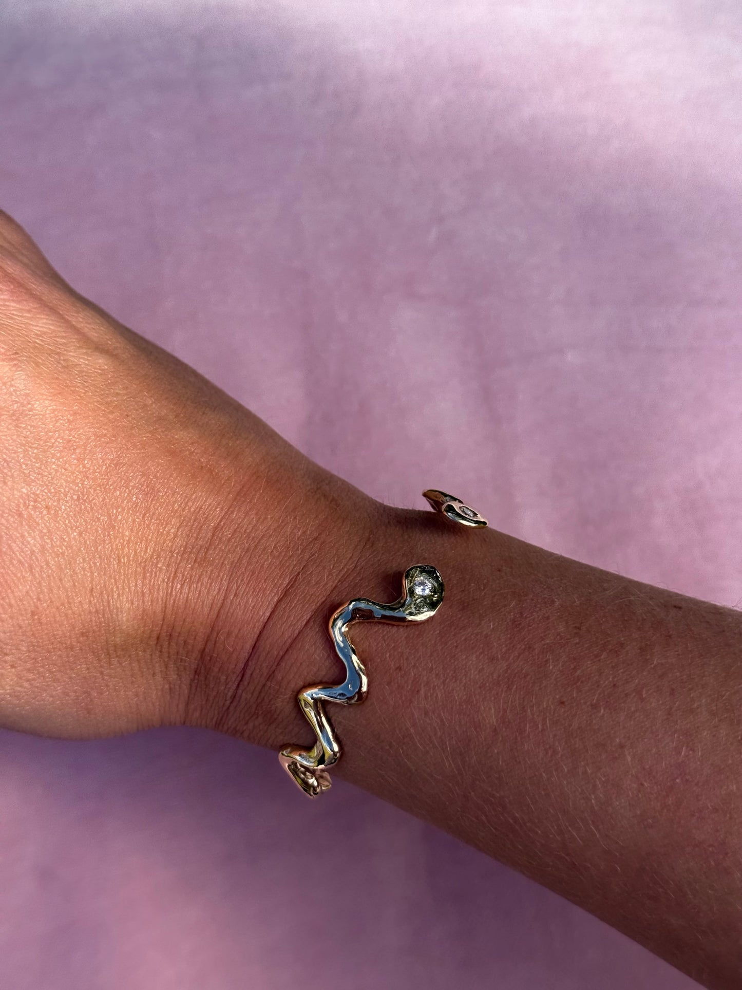 Wavy Bangle