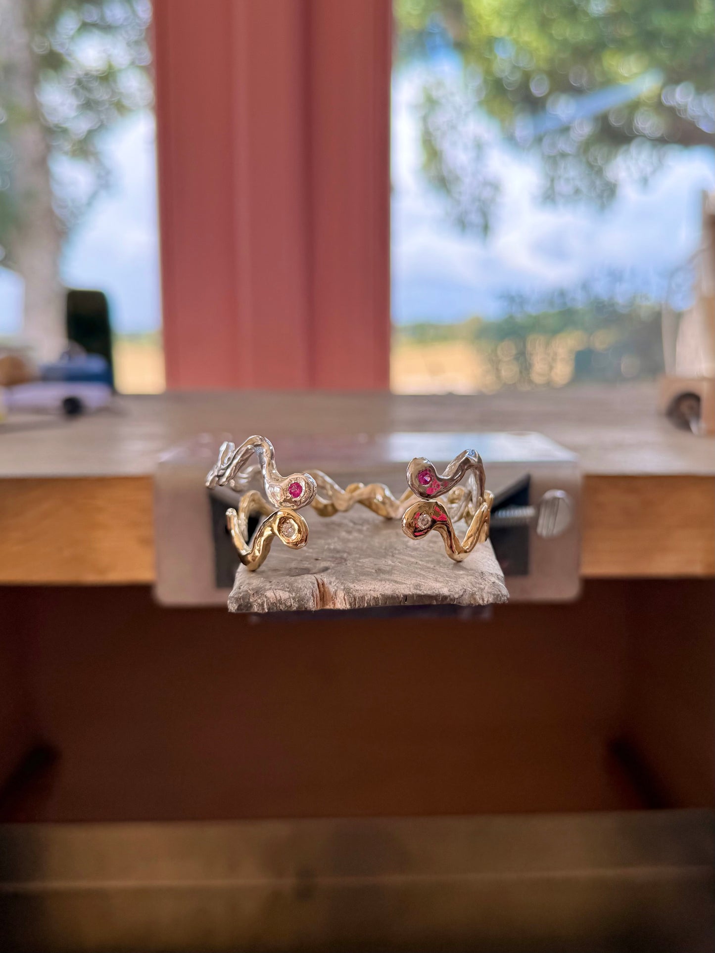 Wavy Bangle