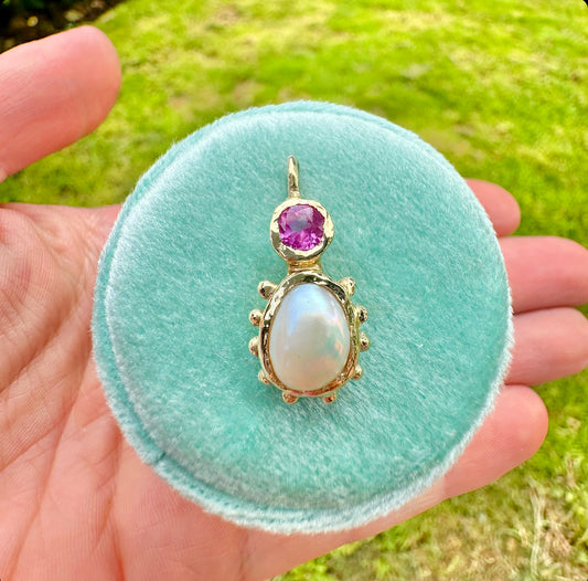 Cute pearly pendant