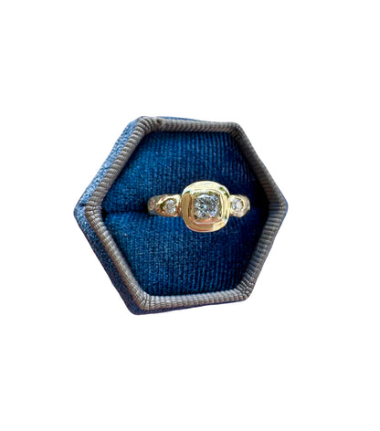 Dazzling Diamond Ring