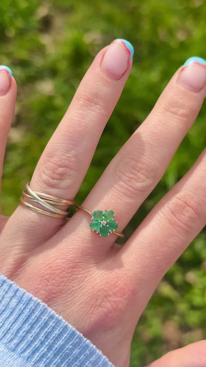 Vintage Emerald Flower Ring