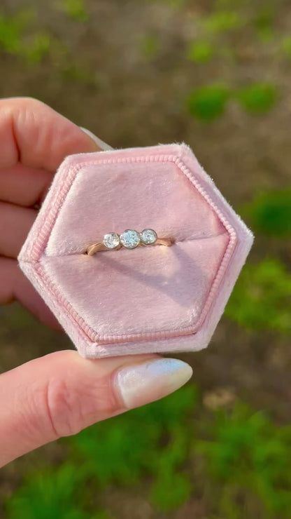 Vintage Three Diamond Ring